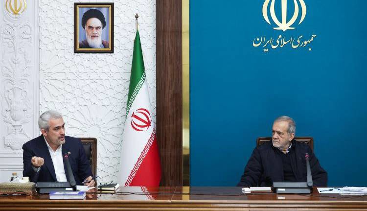 رئیس جمهور: تضعیف داخلی در شرایط فشار بیرونی به کشور آسیب جدی می‌زند