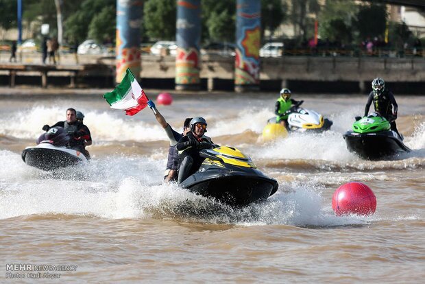 رونق ورزش‌های آبی در هندیجان با ساخت مجموعه ورزشی