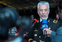 دریادار سیاری: در برابر هر تهدیدی چه دریایی چه هوایی و چه زمینی ایستاده‌ایم و می‌ایستیم