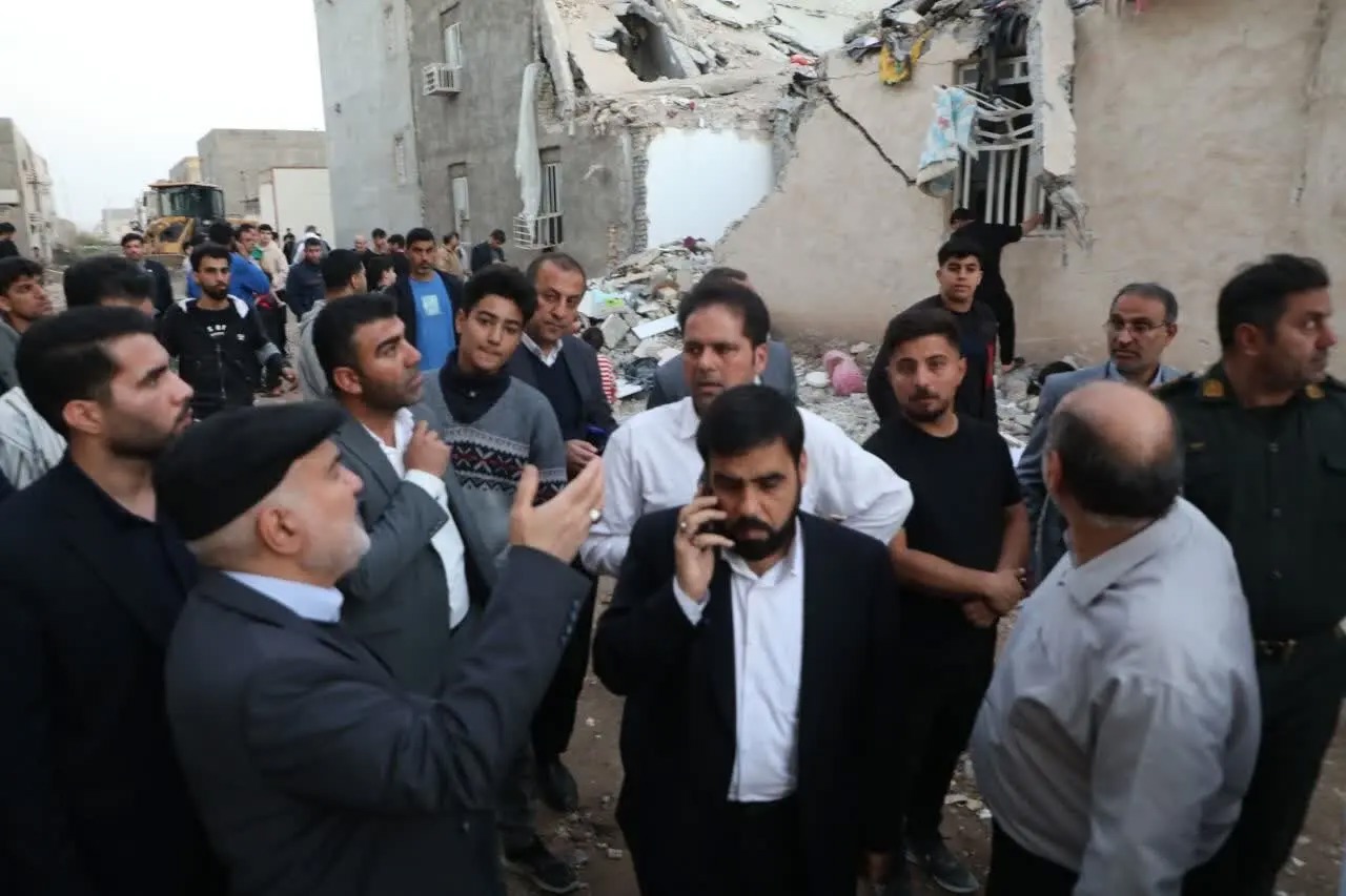 🎬استاندارخوزستان پای درد و رنج خانواده های آسیب دیده ازحادثه انفجاردراهواز