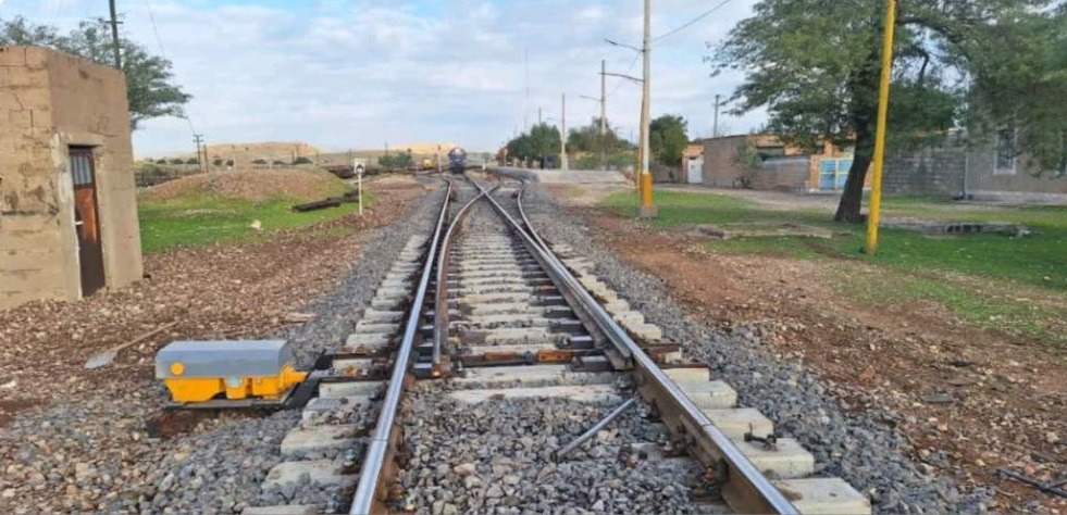 تعویض سوزن فرسوده ایستگاه تله‌زنگ راه آهن زاگرس