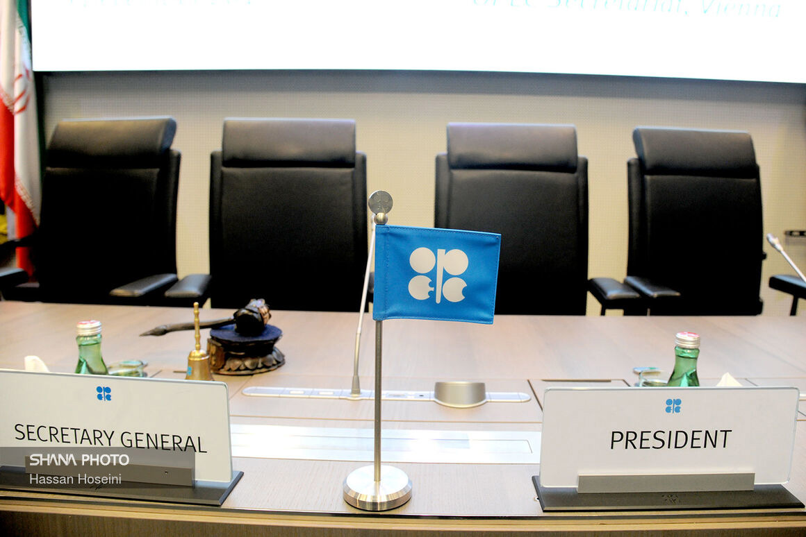 تثبیت تولید نفت ۸ عضو اوپک‌پلاس در مارس ۲۰۲۶