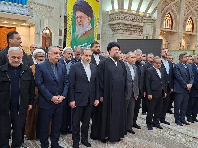 تجدید میثاق عراقچی و معاونان وزارت خارجه با آرمان‌های امام (ره)