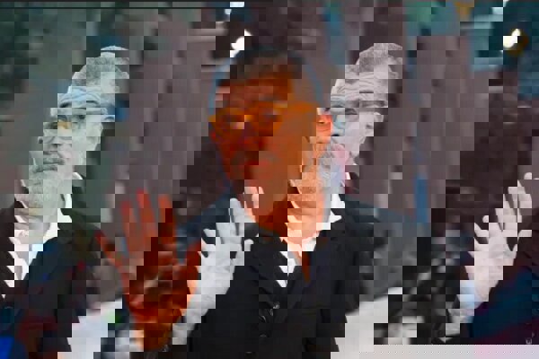 از تماشای آثار نیل سایمون و دیوید ممت در تهران تا اجرای «سد» در لندن