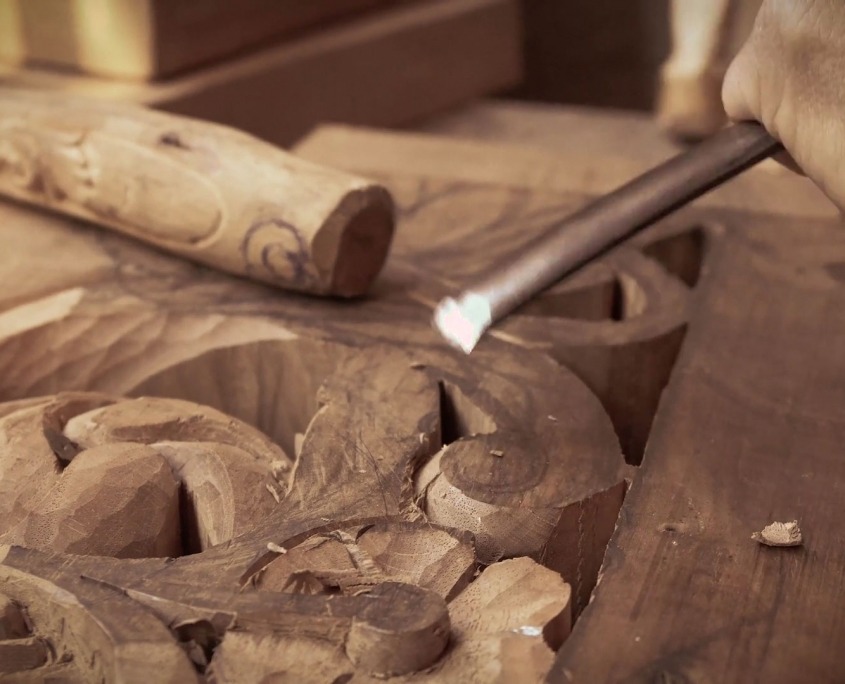 تبدیل درختان خشکیده سطح شهر اهواز به آثار هنری