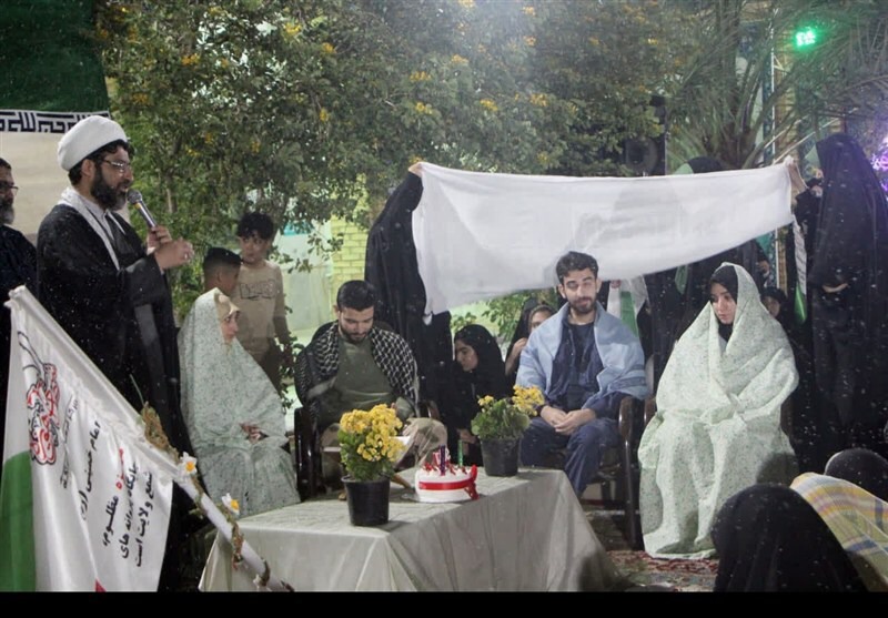 برگزاری جشن آغاز زندگی مشترک ۳ زوج در یادمان شهدای هویزه