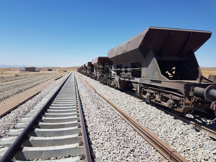 ارتقای ایمنی و ظرفیت بارگیری در بندر امام خمینی با تقویت زیرساخت‌های ریلی