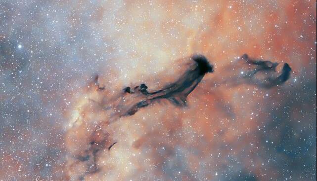 عکس روز ناسا از یک روح تاریک