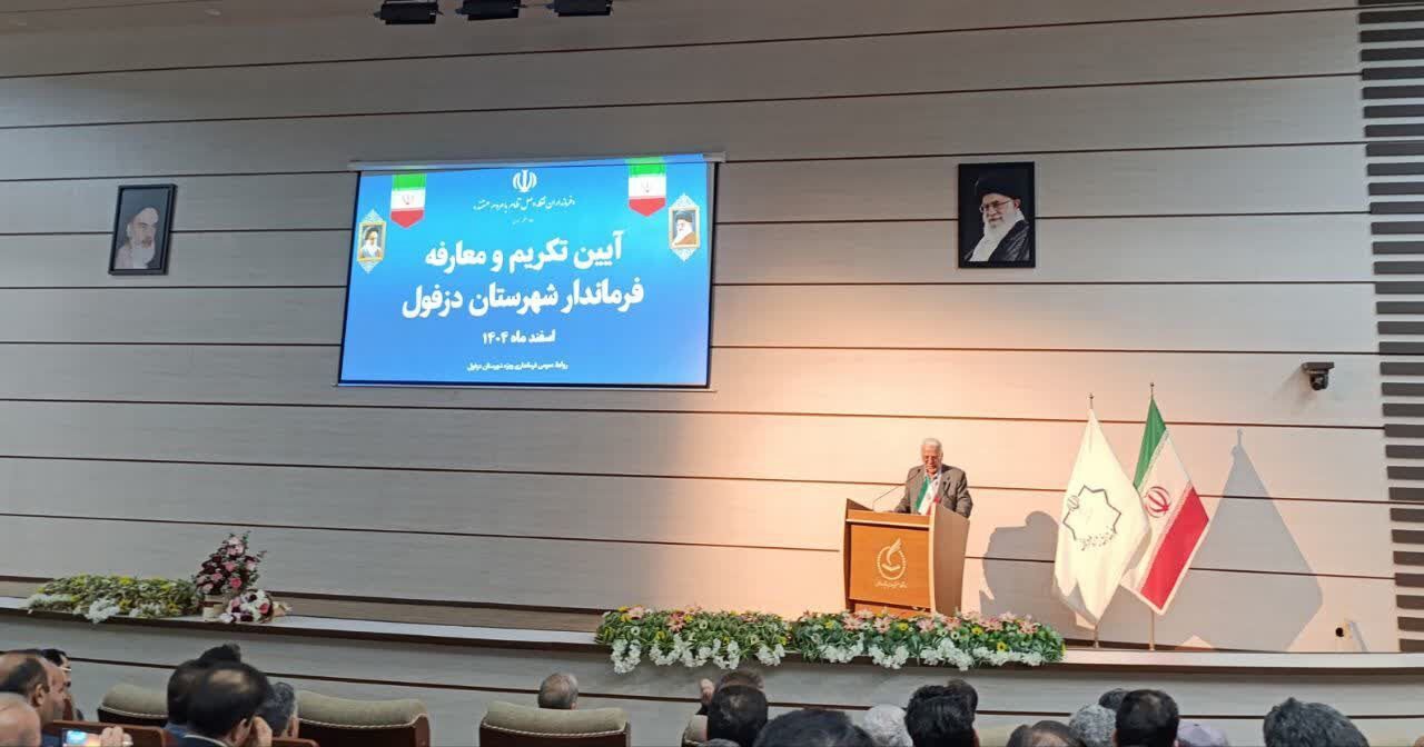 ضرورت روشنگری نسل جوان در برابر «جنگ روایت‌ها» ضروری است