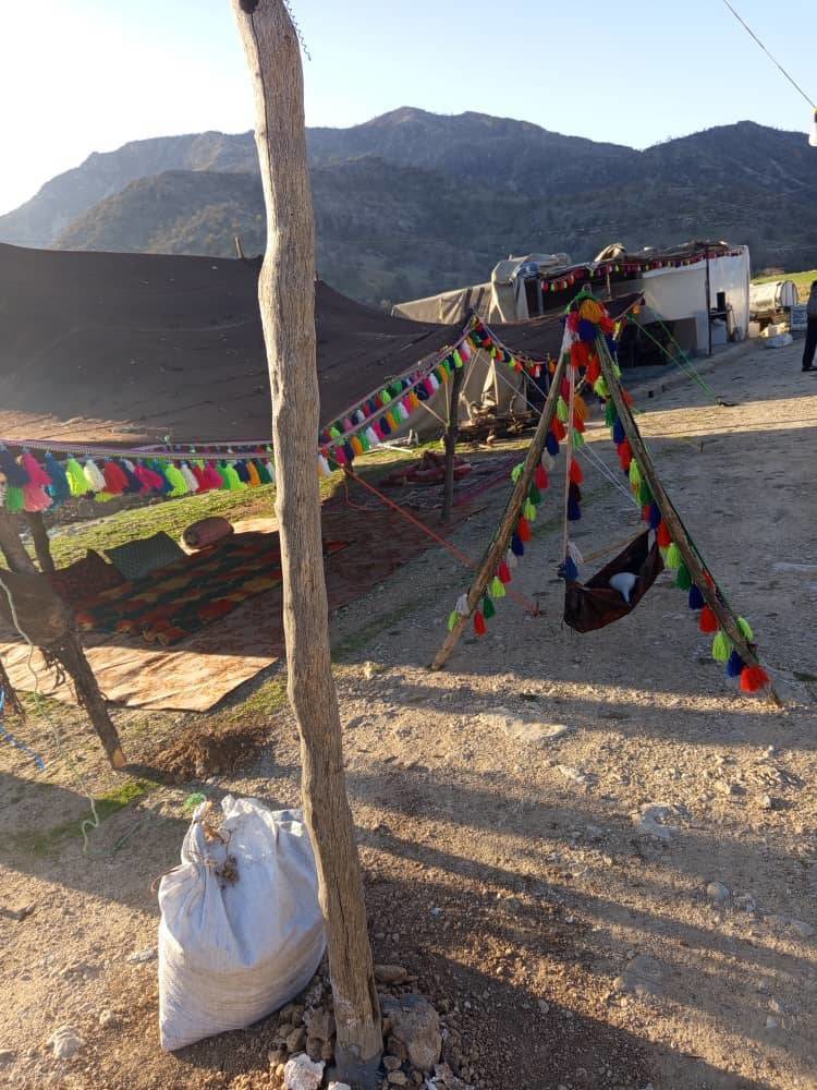 برپایی سیاه چادرهای عشایری طرح نوروزگاه در اندیکا