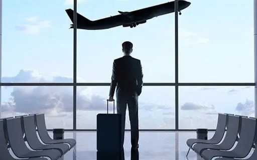 سقوط دستمزد دلاری و شتاب مهاجرت متخصصان