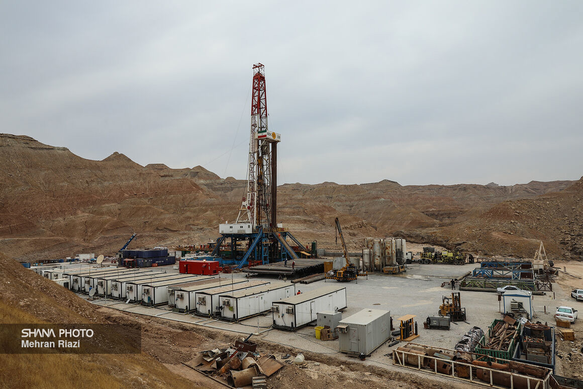 گره سرمایه‌گذاری پتروشیمی‌ها در بالادست به همت وزارت نفت گشوده شد