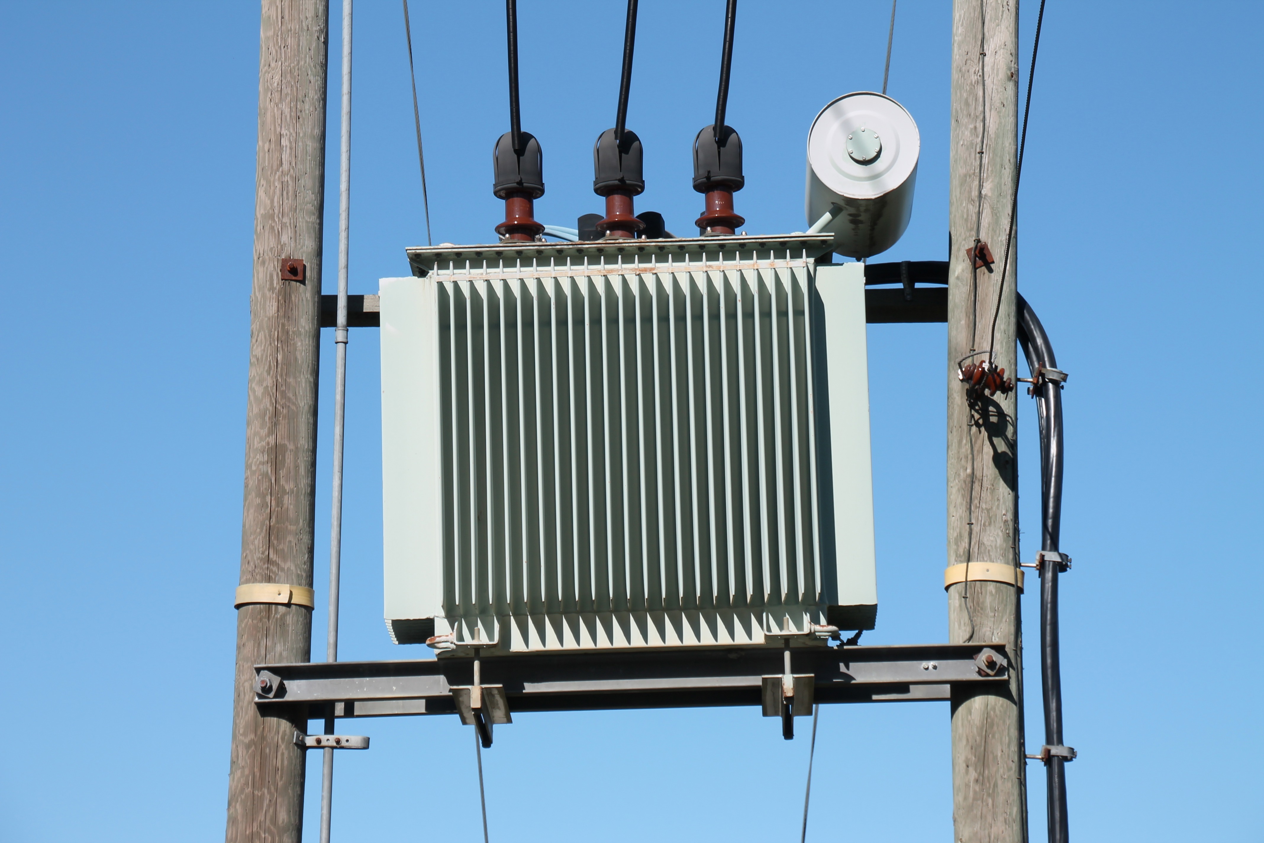 نیاز به ۱۰۰ ترانس برق در شادگان برای جلوگیری از قطعی برق