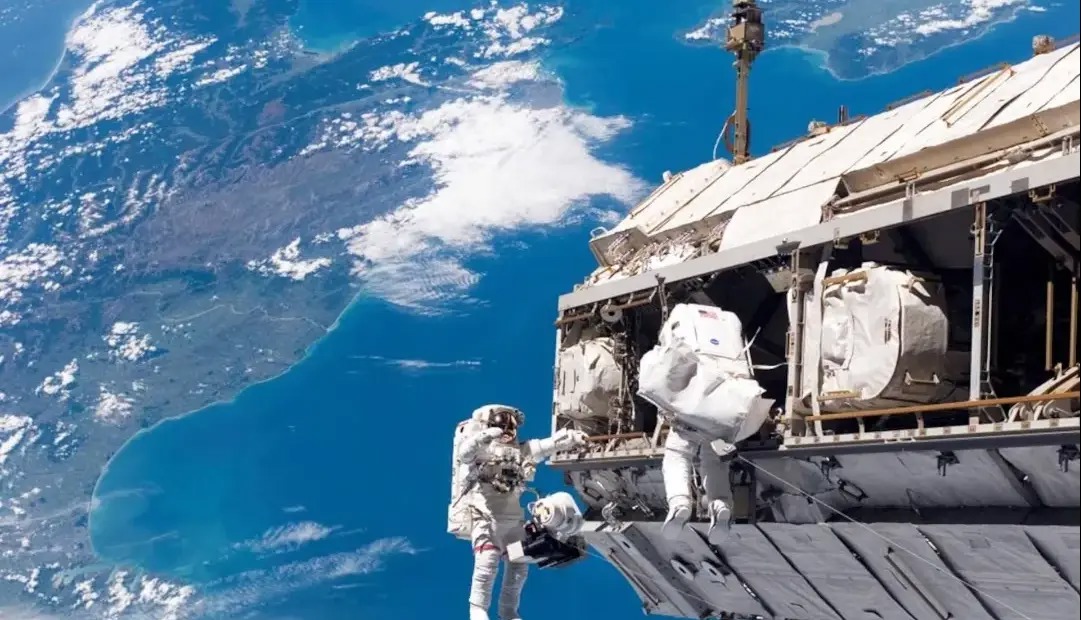 دانشمندان در ایستگاه فضایی فلزات شهاب‌سنگ‌ها را با کمک میکروب‌ها استخراج کردند