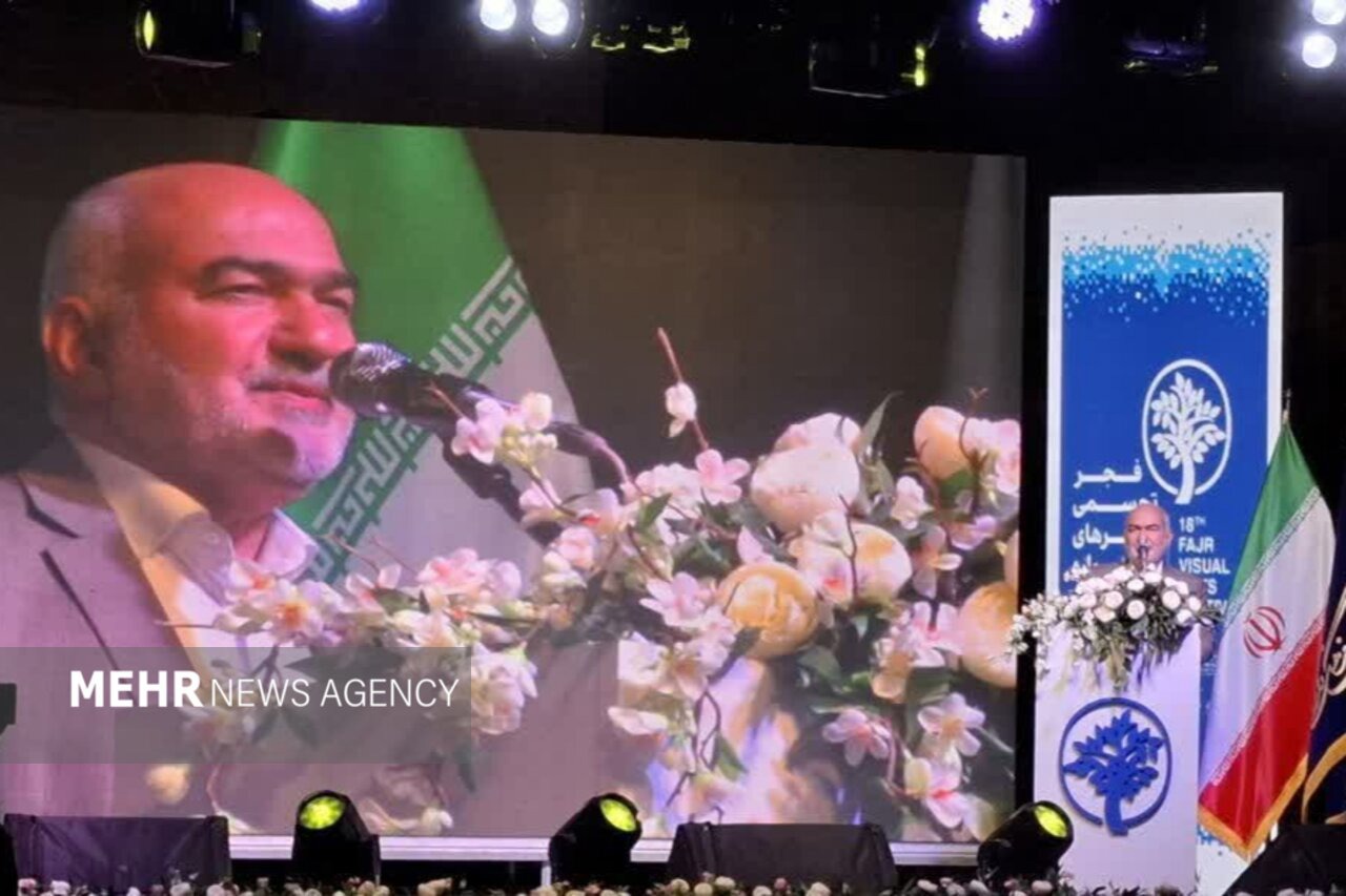 موالی زاده:هنرمندان پیوندی میان دغدغه اجتماعی و زیبایی هنر پدید آوردند