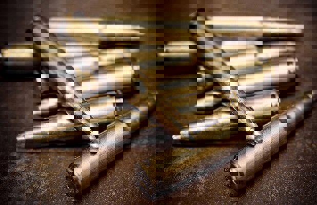 ۲۸۰۰ فشنگ جنگی در شهرستان شادگان کشف و ضبط شد