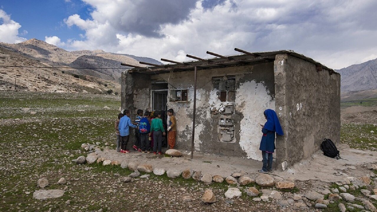 تکمیل ۳۳ طرح بزرگ و نوسازی ۱۵۲ کلاس درس در خوزستان با مشارکت بنیاد علوی