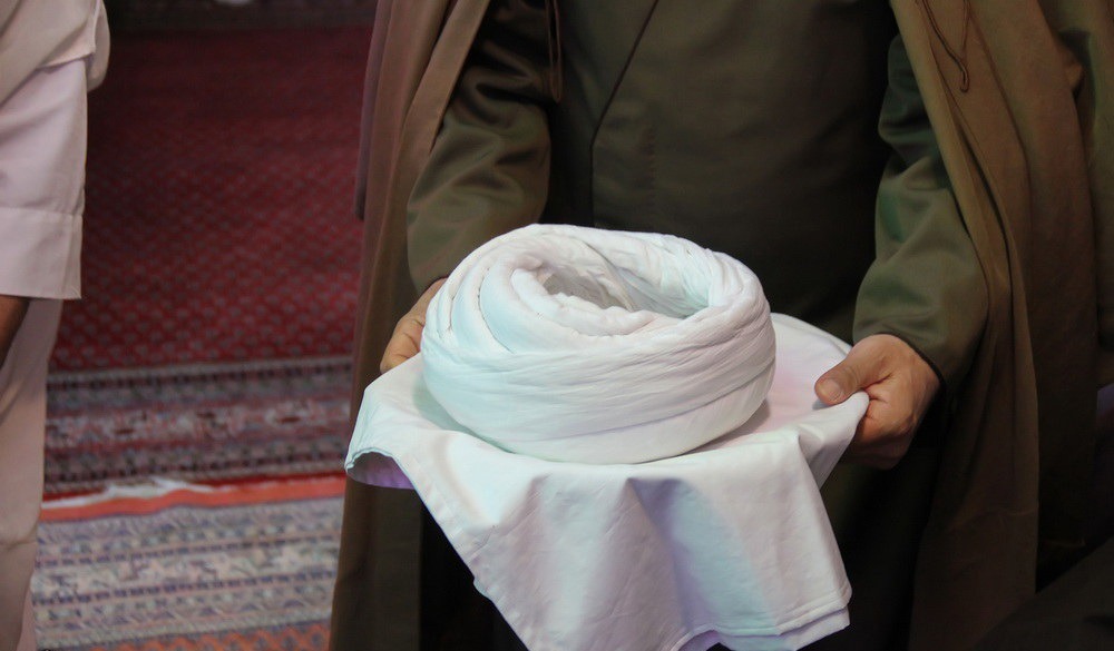 عمامه گذاری ۸ نفر از طلاب در سوسنگرد استان خوزستان