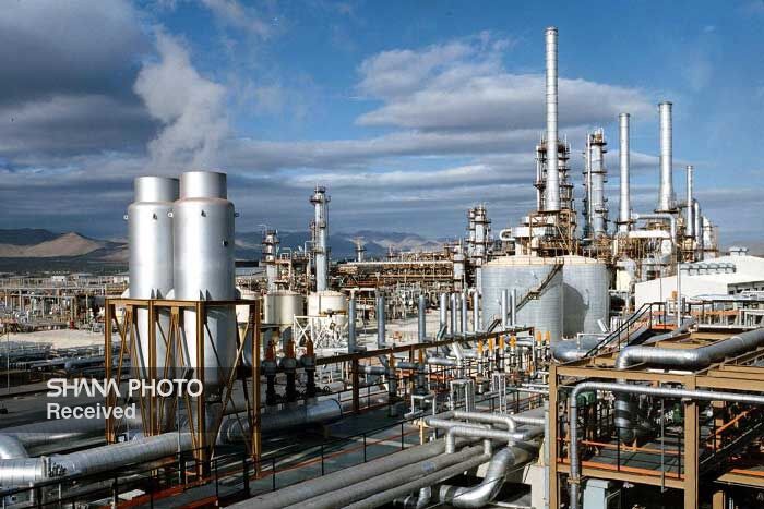 افزایش ۹ برابری میزان تحویل برق به صنایع پتروشیمی