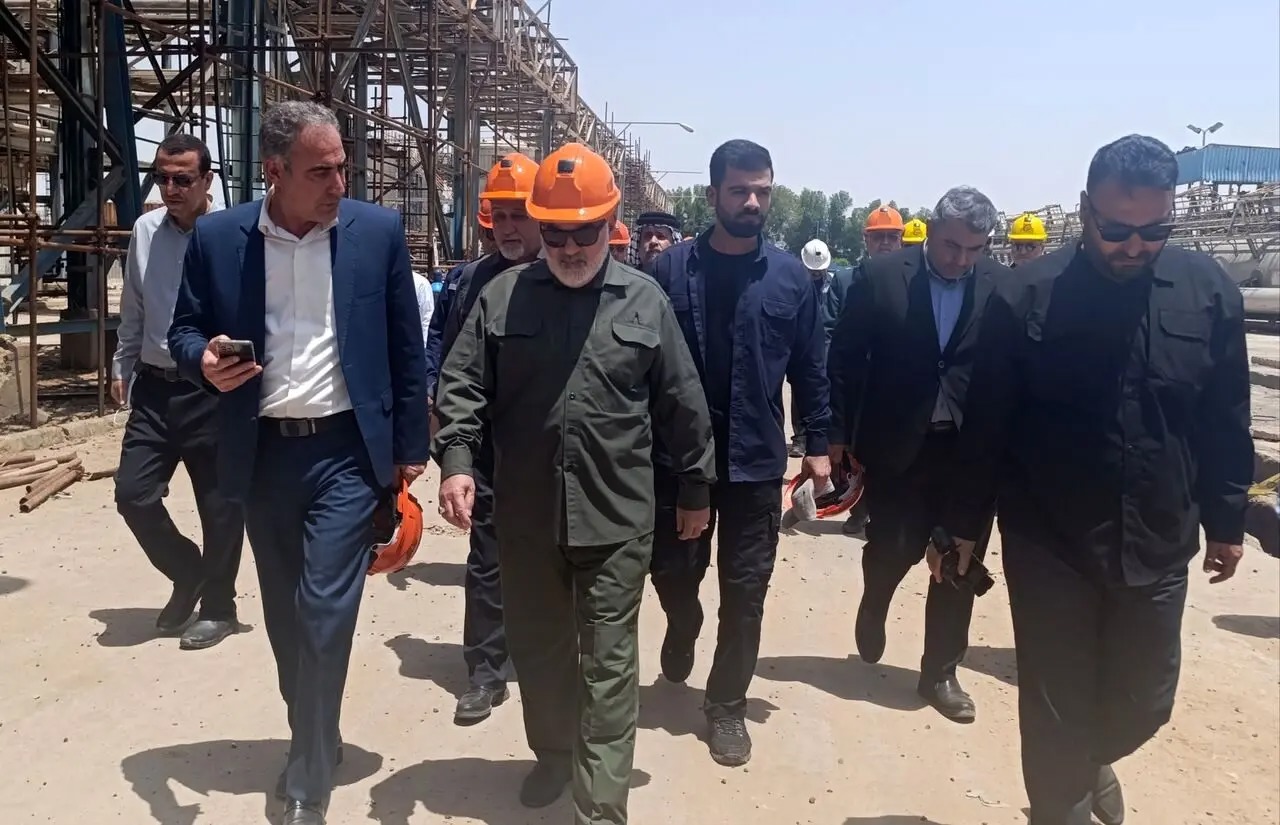 استاندار خوزستان: دشمن با هدف قرار دادن مراکز تولیدی به استیصال رسیده است