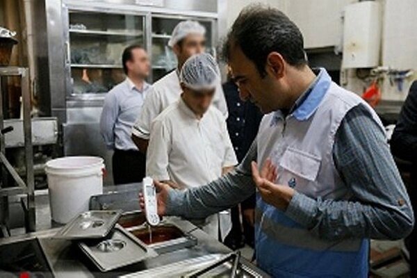 ۷ تن غذای فاسد در شرق اهواز کشف شد