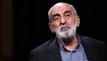 حسین شریعتمداری: تیم مذاکره با ترک میز، ترامپ را تحقیر کند