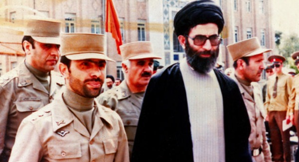 تصاویر دیده نشده از حضور شهید آیت‌الله خامنه‌ای در دوران ریاست جمهوری در سمینار فرماندهان ارتش