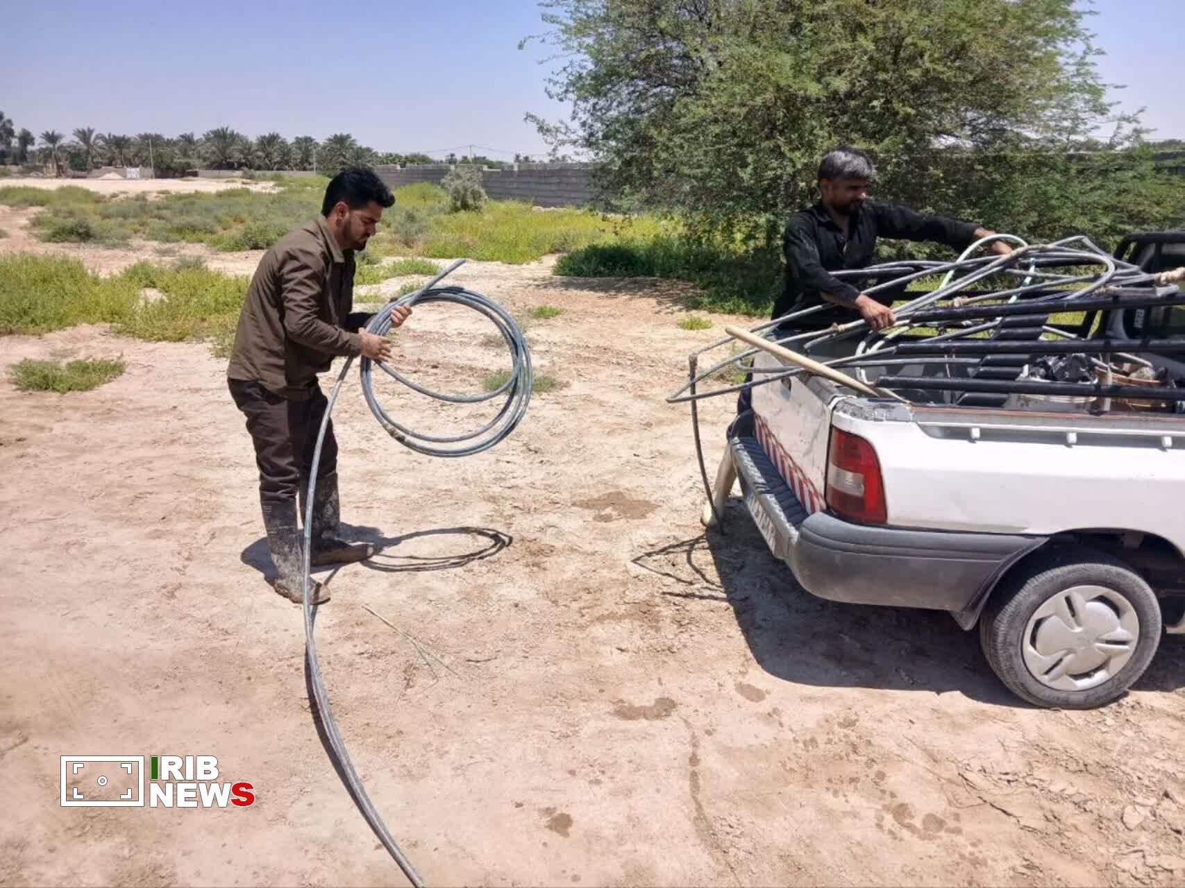 جمع آوری انشعاب‌های غیرمجاز آب در روستا‌های مقطوع علیا و وسطی بندر ماهشهر