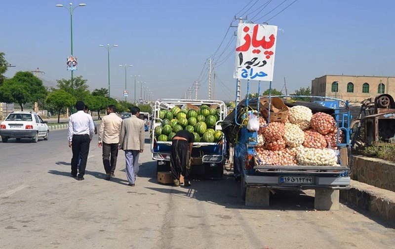 لزوم ساماندهی وانت‌بار‌ها و دستفروشان در اهواز