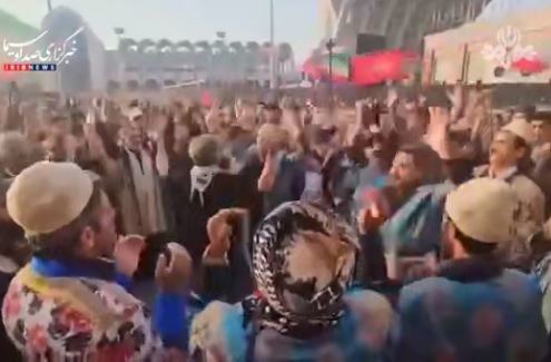 دودمه‌خوانی لرهای غیور قبل از آغاز مراسم وداع