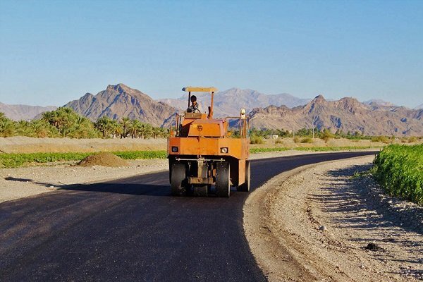 اجرای طرح بهسازی و تعریض محور روستای پامنار در بخش شهیون شهرستان دزفول