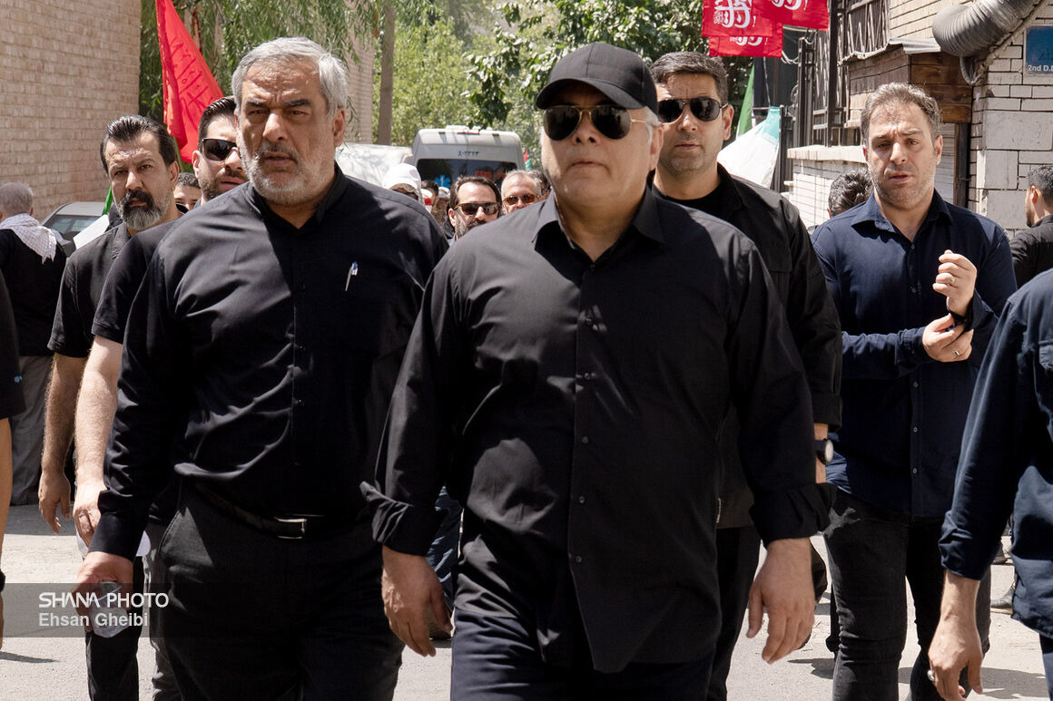 لنز خبر _ حضور وزیر نفت در مراسم تشییع آقای شهید ایران (بخش اول)
