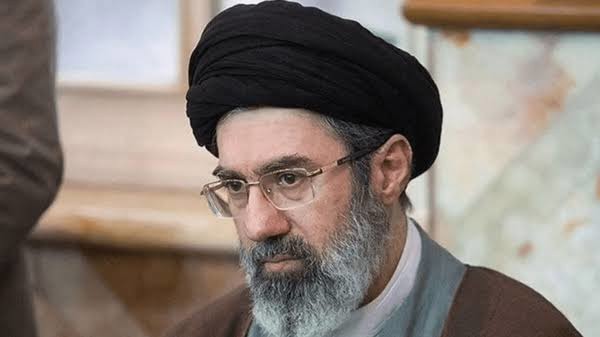 رهبر انقلاب: امید داریم آقای شهیدمان حضرت بقیه‌الله را همراهی کند