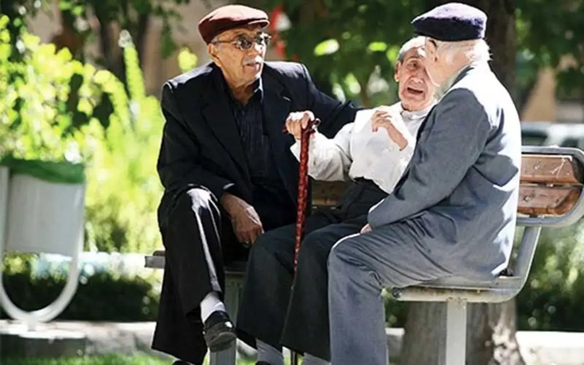 معیشت بازنشستگان نباید قربانی کسری بودجه شود