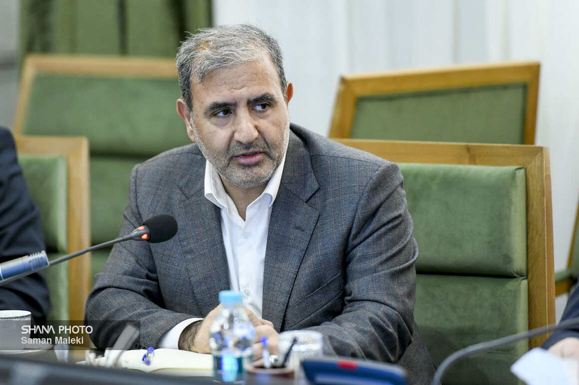 زیان ۱۰۰ همتی به صندوق بازنشستگی نفت با واگذاری سهام هلدینگ خلیج فارس در سنوات قبل