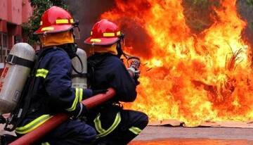 آتش‌سوزی گسترده در شهرک صنعتی ساری مهار شد | آخرین خبر