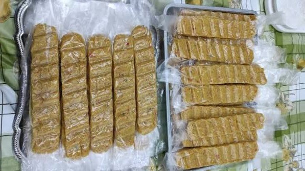 مهروموم کارگاه غیرمجاز تولید خمیر کباب کوبیده در بهبهان