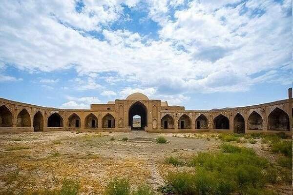 بهره‌برداری از کاروانسرای تاریخی دهدز پس از سال‌ها