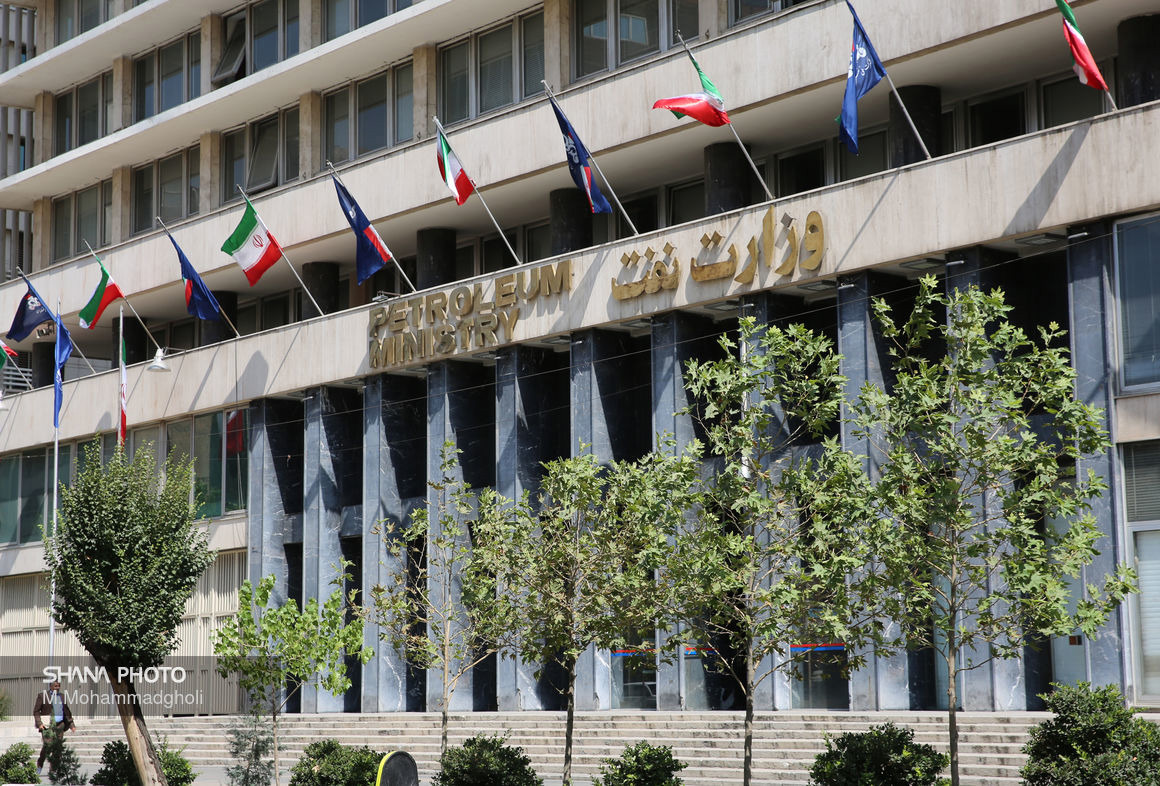 بازی عجیب بعضی از رسانه‌ها در زمین دشمن