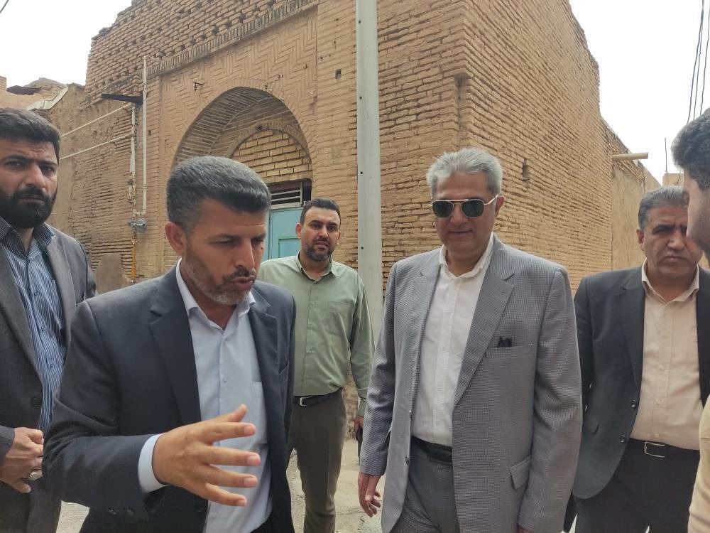 بازدید معاون وزیر راه و شهرسازی از بافت قدیم دزفول