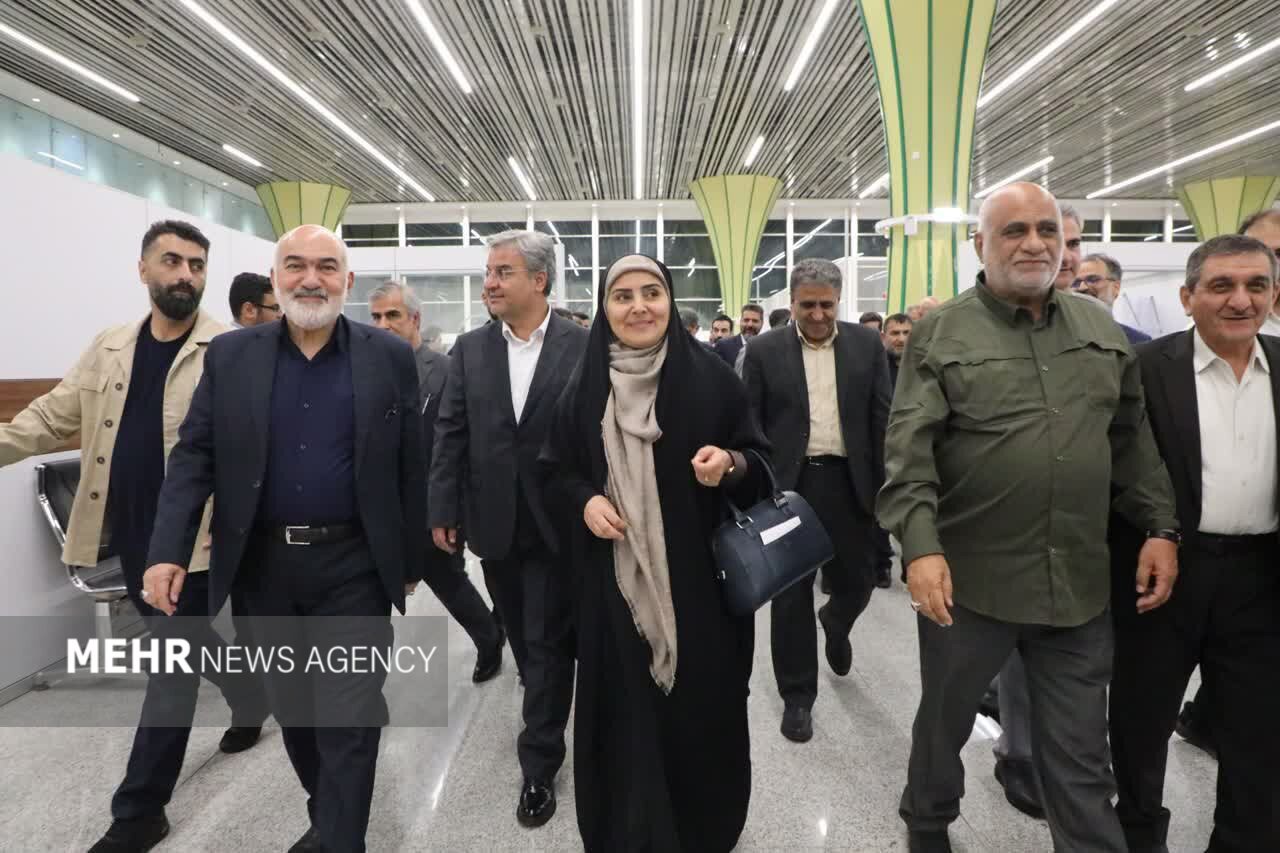 وزیر راه و شهرسازی وارد خوزستان شد