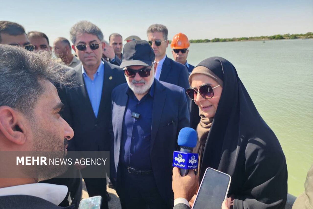 خارج‌سازی مغروقه خانیان در بندر خرمشهر تا ۲ ماه آینده پایان می‌یابد