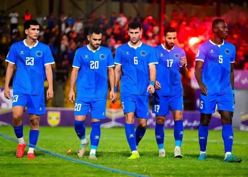 منصوریان و الطلبه؛ فرار از بحران بدون یک ثانیه تمرین