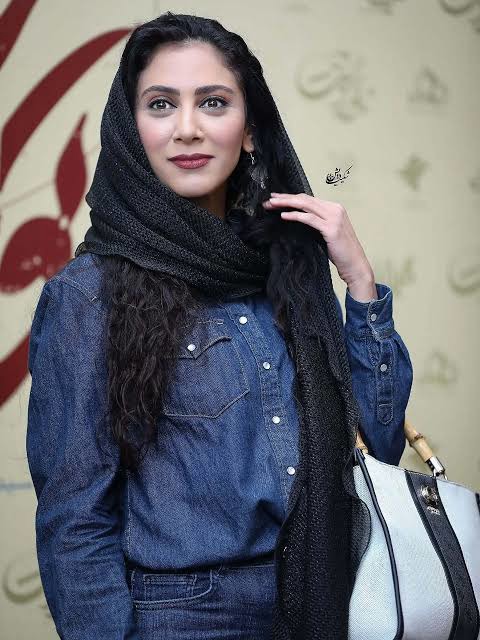 چهره ها/ رویا میرعلمی، نگار فروزنده و مونا فرجاد در اتاق گریم کار جدیدشان