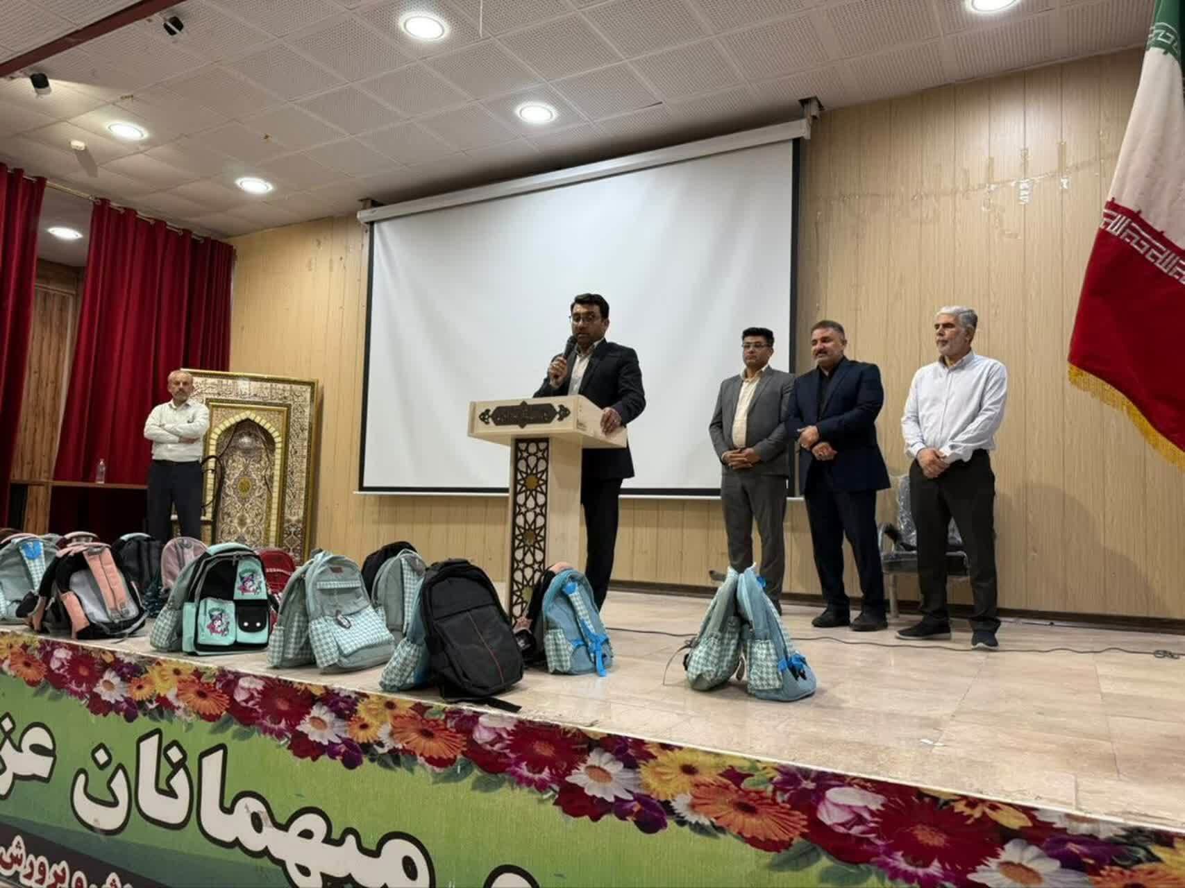 اهدای ۴۰۰ بسته مهر به خانواده‌های مددجویان زندانی در شادگان