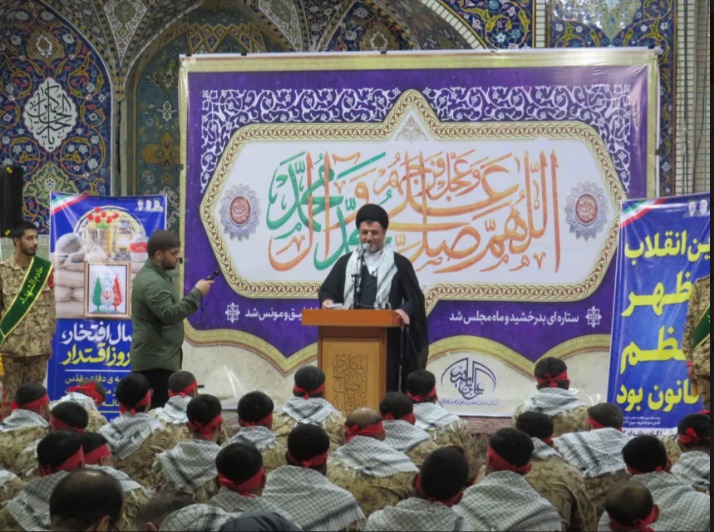 تجلیل از خانواده شهید مدافع وطن موسوی   و سربازان نمونه قرارگاه کربلا در اهواز