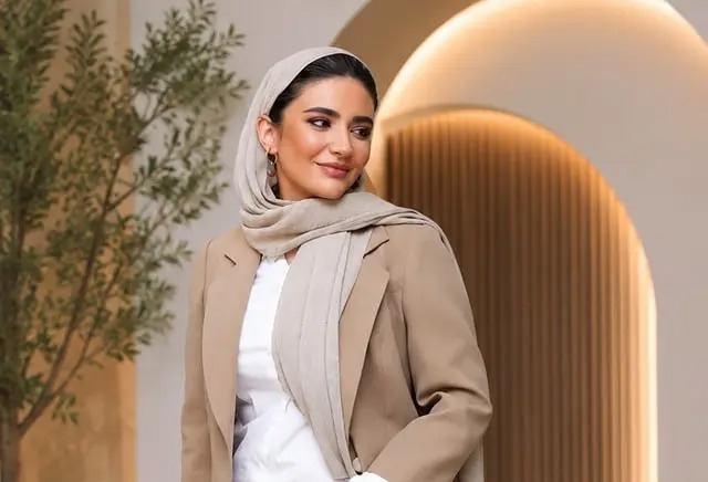 چهره جدید لیندا کیانی با یک میکاپ خاص