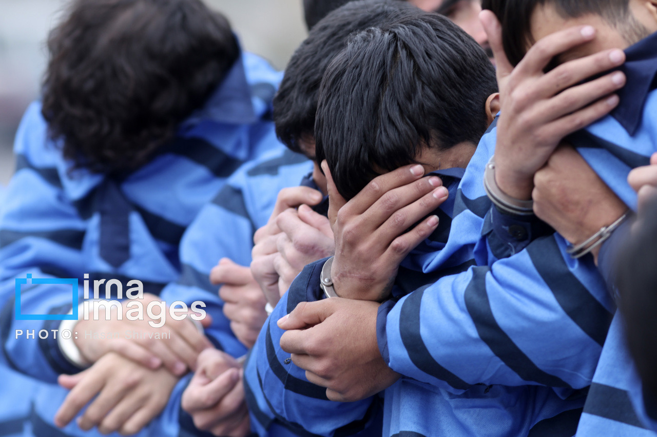 انهدام ۲۰ باند قاچاق و کشف یک‌هزار و ۷۵۰ قبضه سلاح در خوزستان
