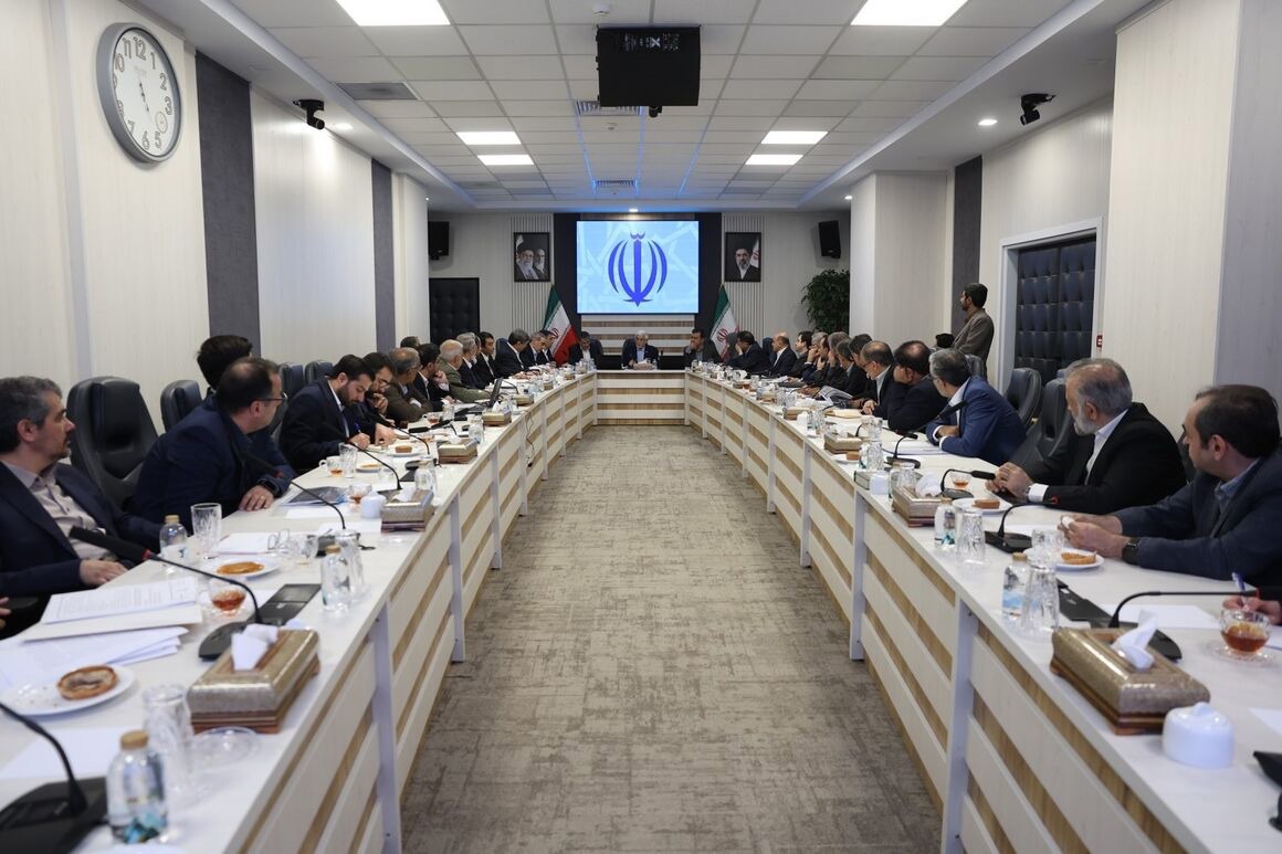 ۱۱۷ طرح فناورانه برای افزایش تولید نفت و کاهش ناترازی انرژی روی میز رفت