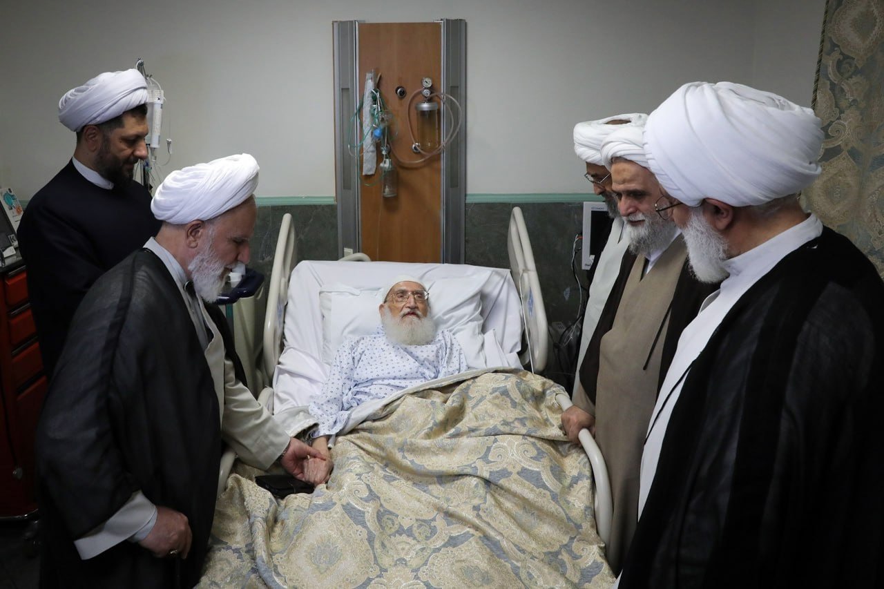 حاج‌علی‌اکبری: سلام پر از مهر و محبت رهبر عزیزمان و دعای ایشان را برای آیت‌الله نوری همدانی ابلاغ کردیم